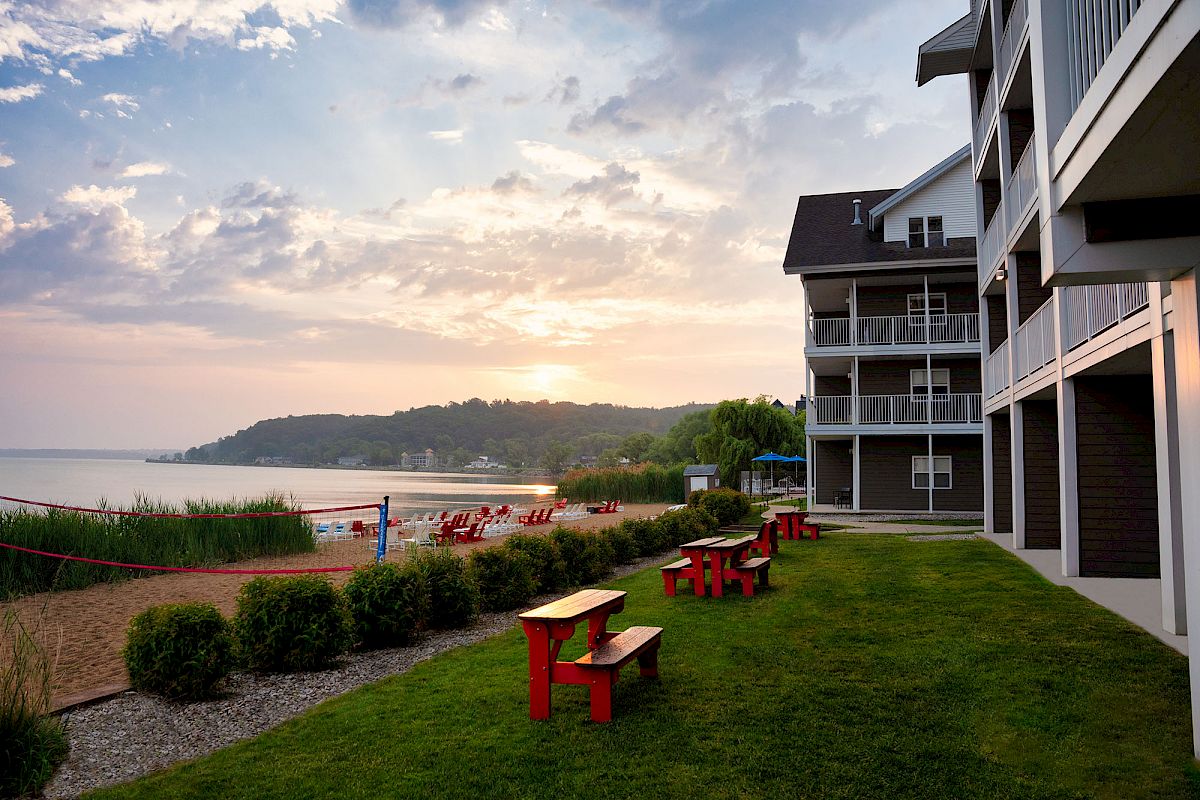Cherry Tree Inn & Suites