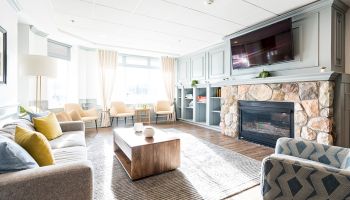 Cherry Tree Inn & Suites