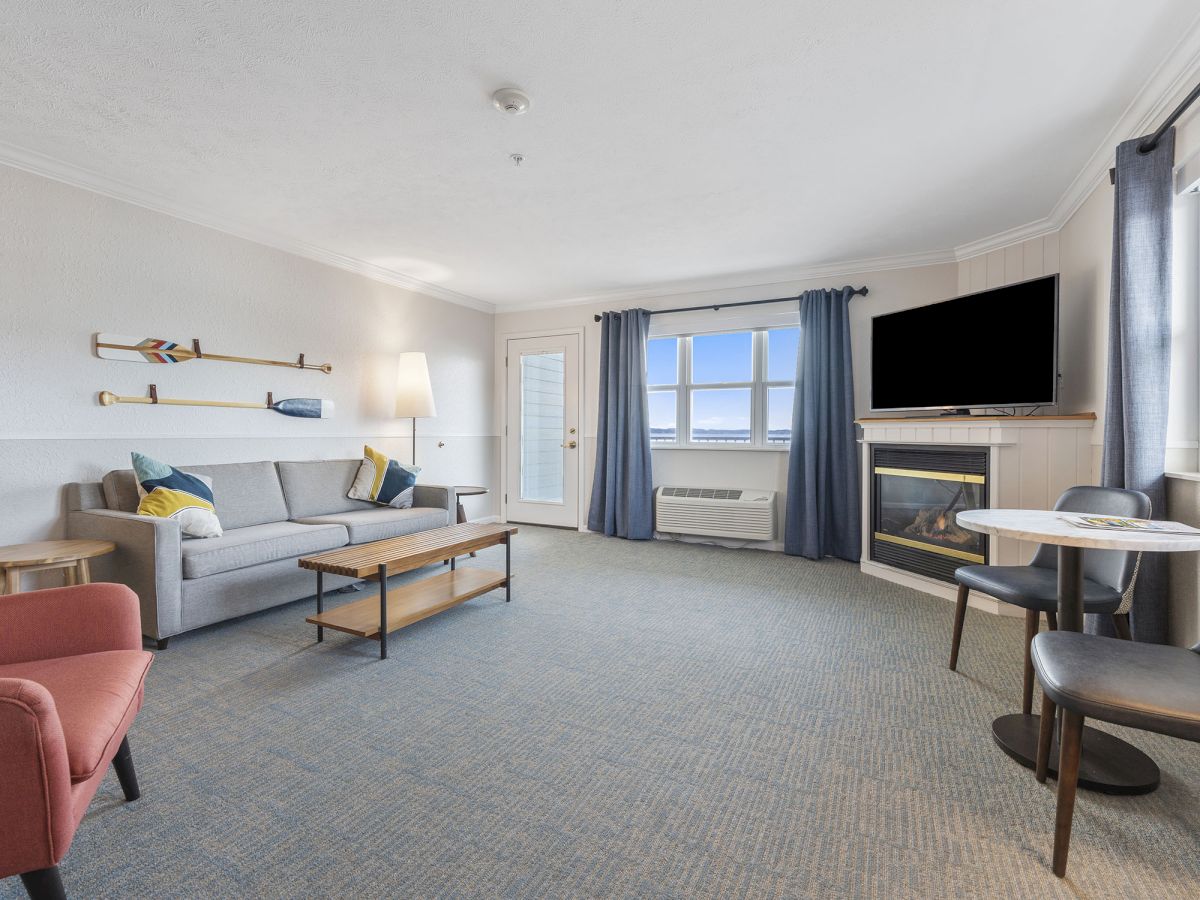 Cherry Tree Inn & Suites